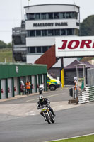 Vintage-motorcycle-club;eventdigitalimages;mallory-park;mallory-park-trackday-photographs;no-limits-trackdays;peter-wileman-photography;trackday-digital-images;trackday-photos;vmcc-festival-1000-bikes-photographs